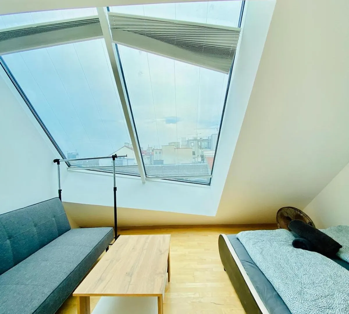 Comfy Central 4-Bedroom Shared Apartment With Two Levels Vienna Austria