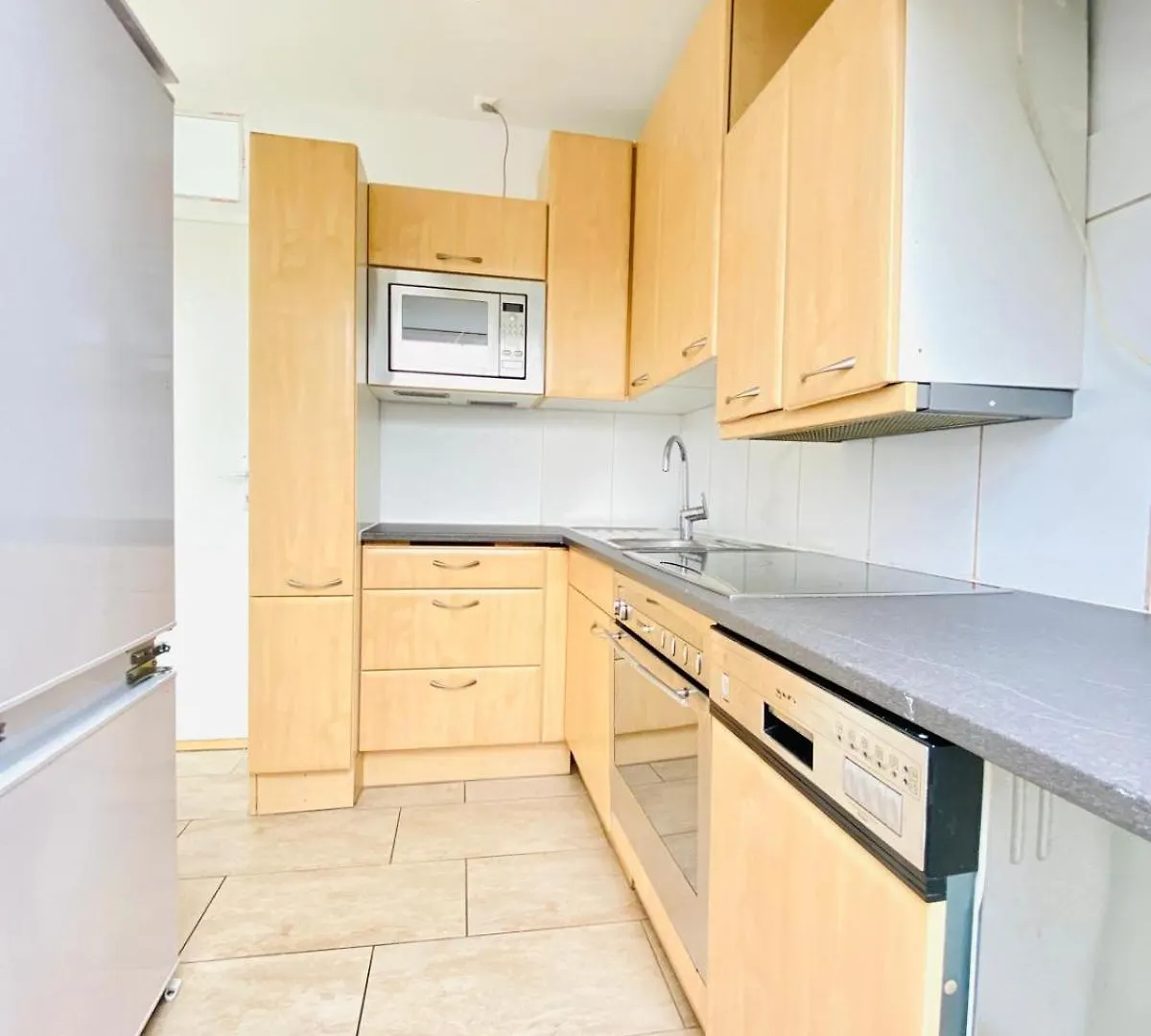 Comfy Central 4-Bedroom Shared Apartment With Two Levels Vienna Austria