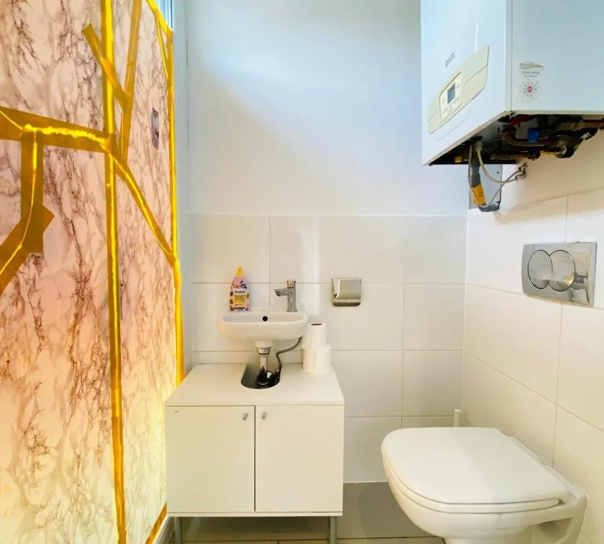 Comfy Central 4-Bedroom Shared Apartment With Two Levels Vienna