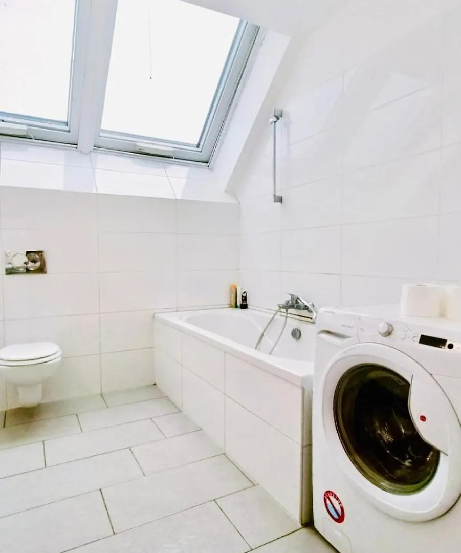 Comfy Central 4-Bedroom Shared Apartment With Two Levels Vienna 0*,  Austria